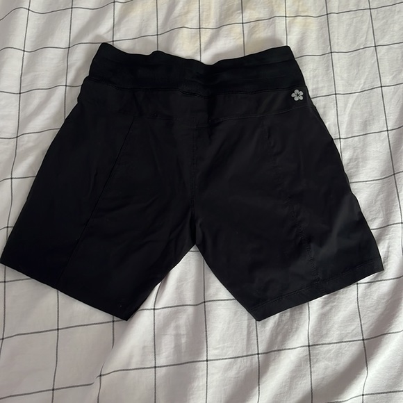 SOLD - Tuff Athletics Women’s Hybrid Shorts **DO NOT BUY** - Picture 4 of 6